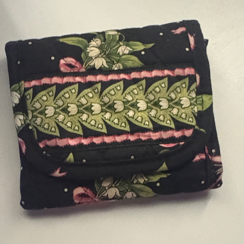 Vera Bradley floral bow wallet